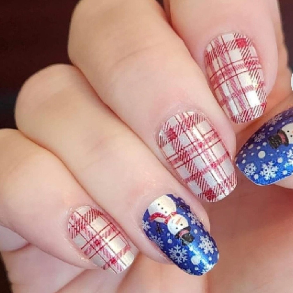 Color Street Festive Snowman and Plaid Nail Strips